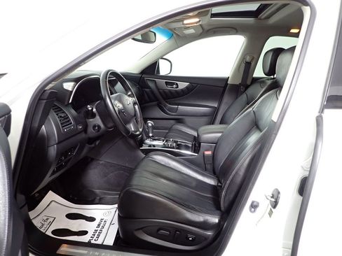 Used 2017 INFINITI QX70 AWD w/ Premium Package image 21