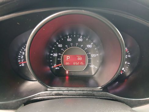 Used 2018 Kia Soul FWD image 9