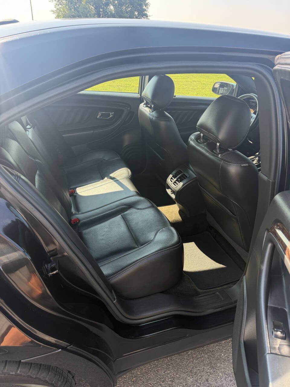 Used 2014 Ford Taurus Limited FWD image 14