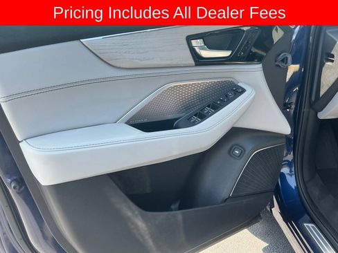Used 2024 Acura MDX SH-AWD w/ Advance Package image 9