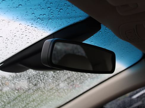 Used 2020 Lincoln MKZ image 23