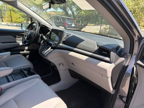 Used 2018 Honda Odyssey EX-L image 36