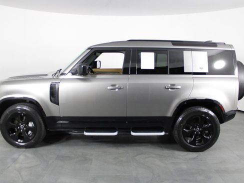 Used 2023 Land Rover Defender 110 X-Dynamic SE AWD/4WD image 10