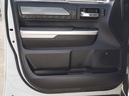 Used 2015 Toyota Tundra Platinum image 33