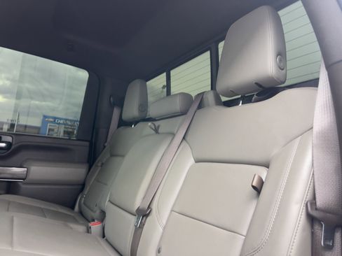 Used 2020 Chevrolet Silverado 2500 LTZ w/ LTZ Premium Package image 22