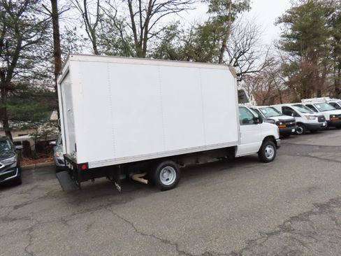 Used 2019 Ford E-350 and Econoline 350 Super Duty w/ Power Windows & Locks Group image 16