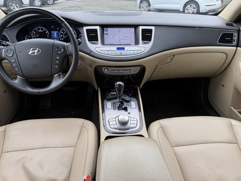 Used 2010 Hyundai Genesis 4.6 w/ Technology Pkg 5 image 28