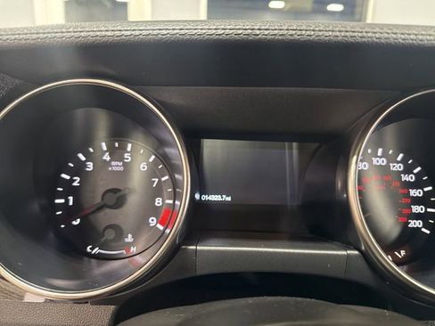 Used 2019 Ford Mustang Shelby GT350 w/ Technology Package image 6