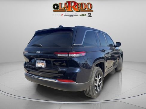 Used 2023 Jeep Grand Cherokee Limited image 7