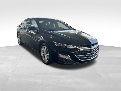 Used 2023 Chevrolet Malibu LT image 2