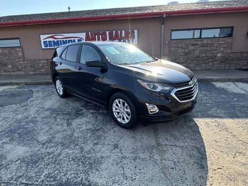 Used 2020 Chevrolet Equinox LS w/ LS Convenience Package FWD image 1