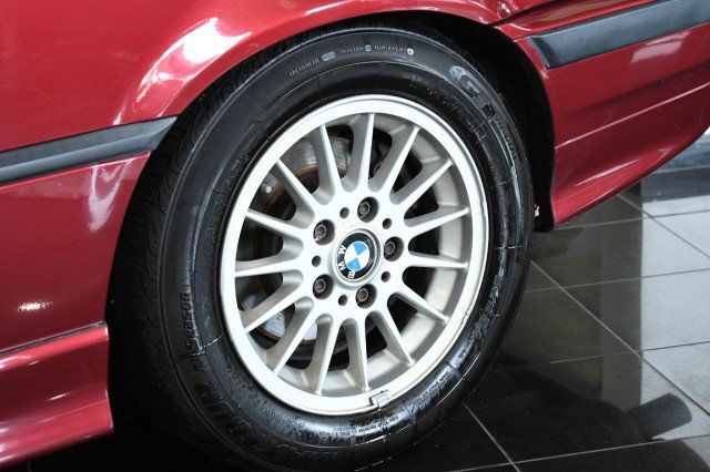Used 1996 BMW 318i Convertible RWD image 33