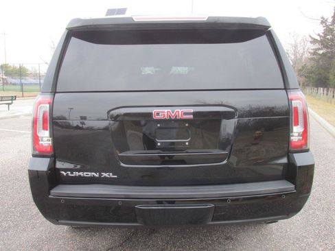 Used 2019 GMC Yukon XL SLT w/ Premium Edition image 27