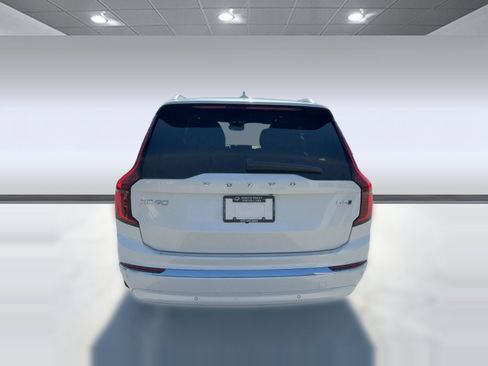 New 2026 Volvo XC90 B5 Plus w/ Protection Package image 10