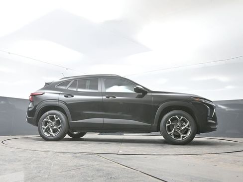 New 2026 Chevrolet Trax LT image 42