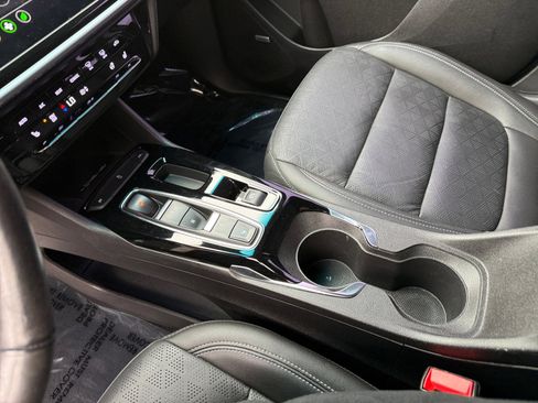 Used 2023 Chevrolet Bolt LT w/ Infotainment Package image 13