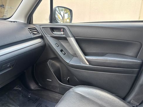 Used 2015 Subaru Forester 2.0XT Touring w/ Eyesight & Navigation System image 22