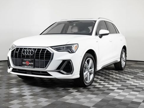 Used 2021 Audi Q3 2.0T Premium Plus w/ Premium Plus Package image 2