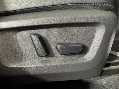 Used 2024 Nissan Rogue SL w/ SL Premium Package FWD image 40
