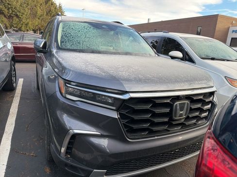 Used 2023 Honda Pilot Elite image 5