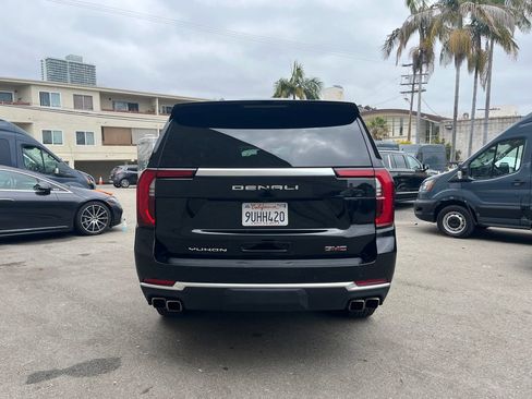 Used 2025 GMC Yukon XL Denali AWD/4WD image 6
