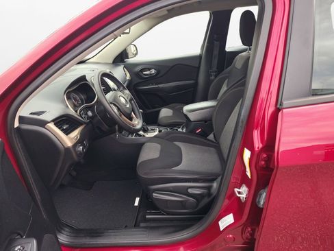 Used 2015 Jeep Cherokee Sport w/ Sport Appearance Group image 18