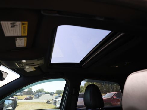 Used 2023 MAZDA CX-5 Signature image 9