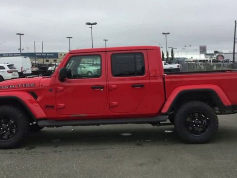 New 2025 Jeep Gladiator Sport image 5
