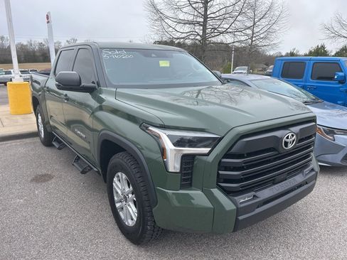 Used 2022 Toyota Tundra SR5 w/ Convenience Package image 3