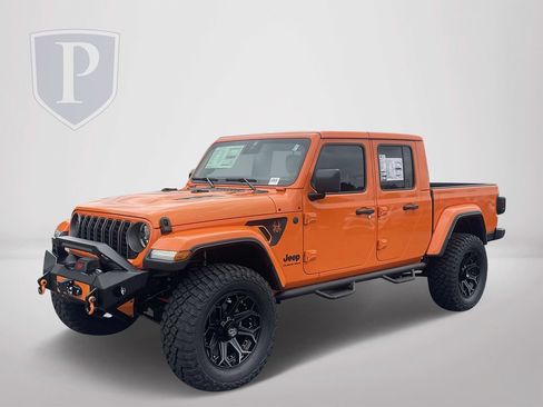 New 2025 Jeep Gladiator Sport w/ Premium Package AWD/4WD image 4