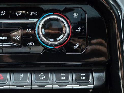 Used 2022 GMC Sierra 1500 AT4X image 17