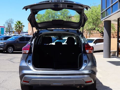 Used 2021 Nissan Kicks SV FWD image 22