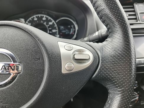 Used 2018 Nissan Versa Note SR FWD image 30