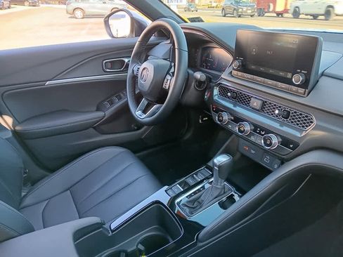 Used 2023 Acura Integra A-Spec image 10