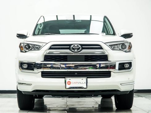 Used 2023 Toyota 4Runner Limited AWD/4WD image 9