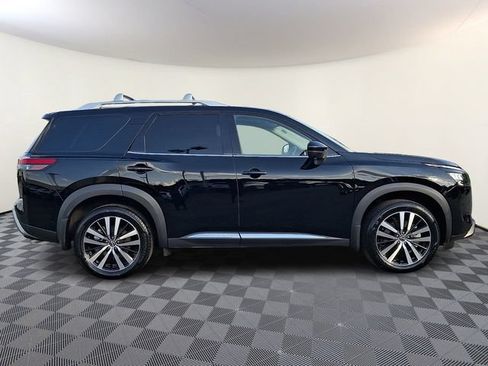 Used 2025 Nissan Pathfinder Platinum w/ Cargo Package AWD/4WD image 7