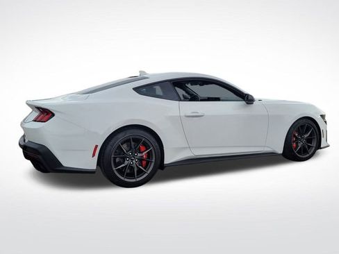 Used 2025 Ford Mustang Dark Horse image 9