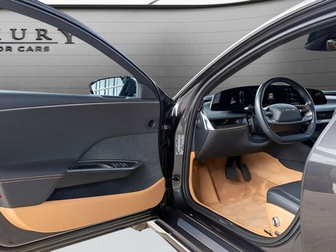 Used 2023 Lucid Air Touring AWD/4WD image 33
