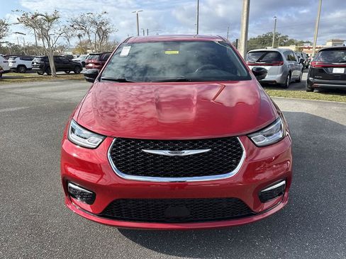 New 2026 Chrysler Pacifica Select image 8