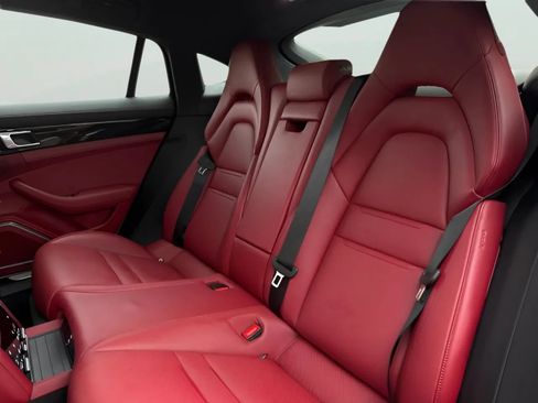 Used 2021 Porsche Panamera image 27