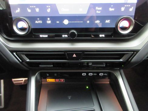 New 2026 Lexus TX 500h AWD image 48