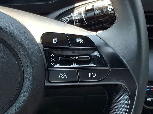 Used 2025 Hyundai Elantra Sport image 21