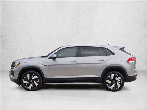 Used 2025 Volkswagen Atlas Cross Sport SE image 8