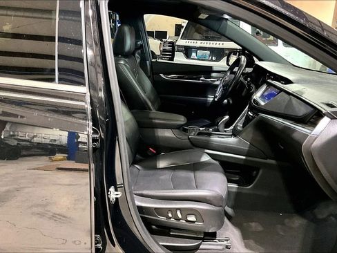 Used 2020 Cadillac XT5 Premium Luxury image 7