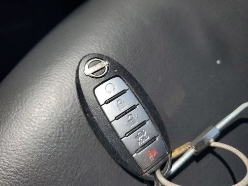 Used 2024 Nissan Altima 2.5 SR FWD image 27