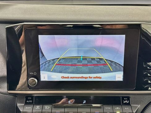Used 2025 Toyota Camry SE FWD image 12