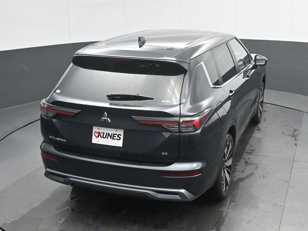 Used 2025 Mitsubishi Outlander AWD image 29