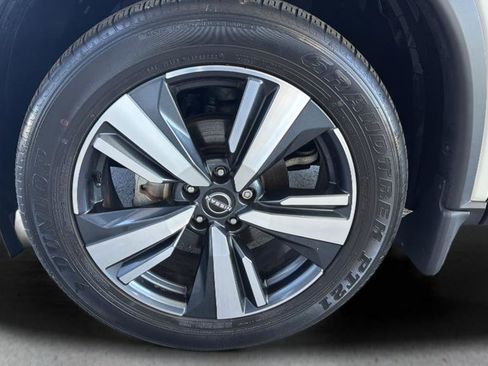 Certified 2023 Nissan Rogue SL w/ SL Premium Package AWD/4WD image 29