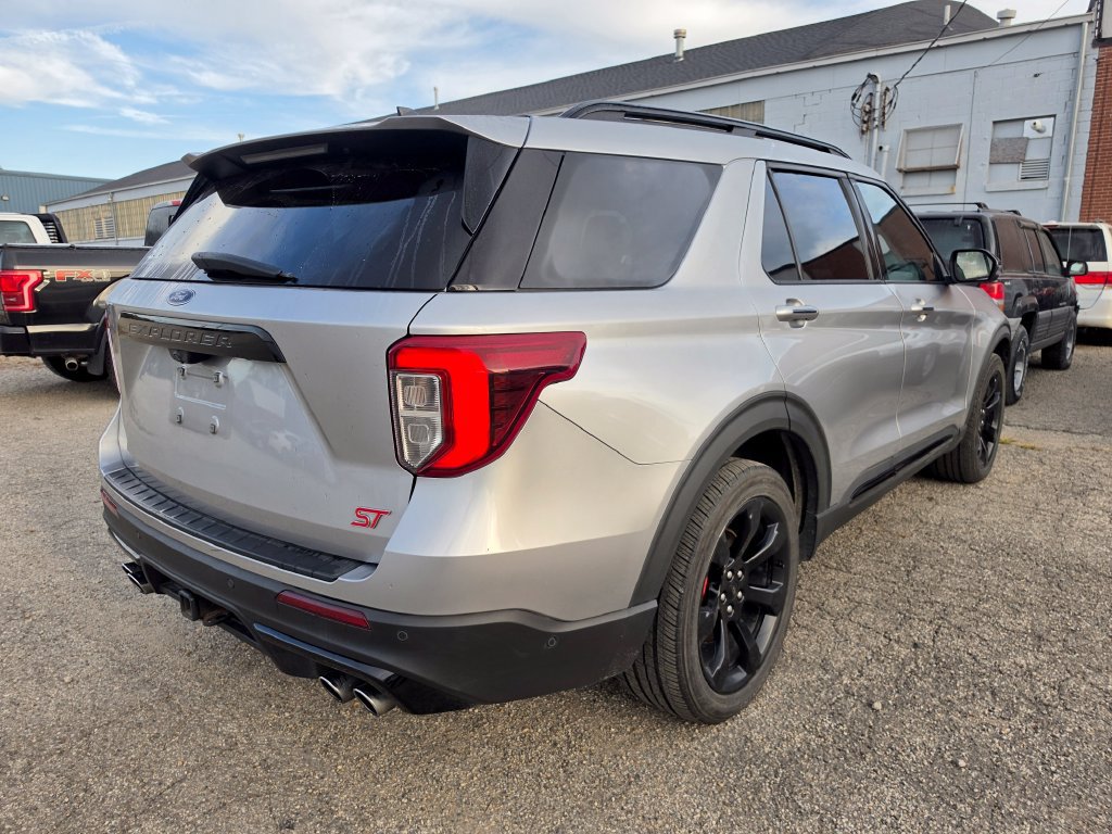 Used 2021 Ford Explorer ST w/ Equipment Group 401A AWD/4WD image 2