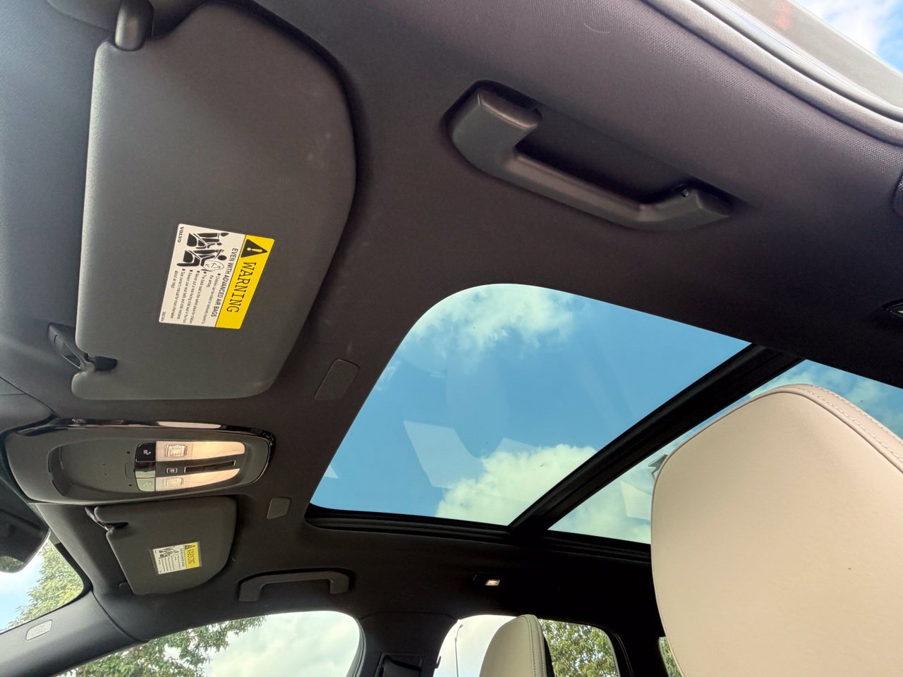 New 2026 Volvo XC60 B5 Core AWD/4WD image 22